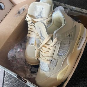 Off-White x Wmns Air Jordan 4 SP 'Sail'